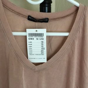 Brandy Melville cropped shirt